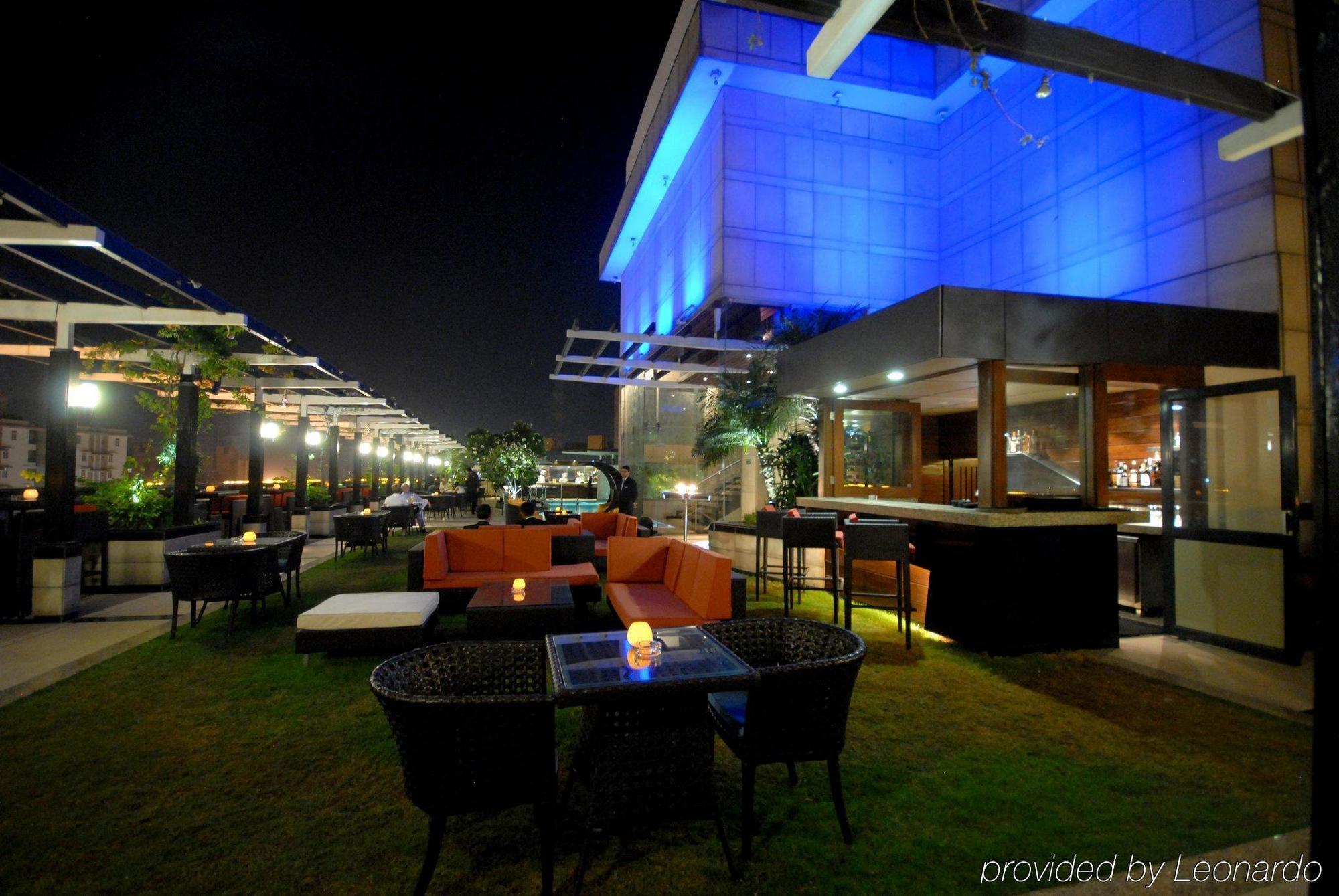 Hotel Park Plaza Gurgaon Restauracja zdjęcie The 137 Pillars Hotel